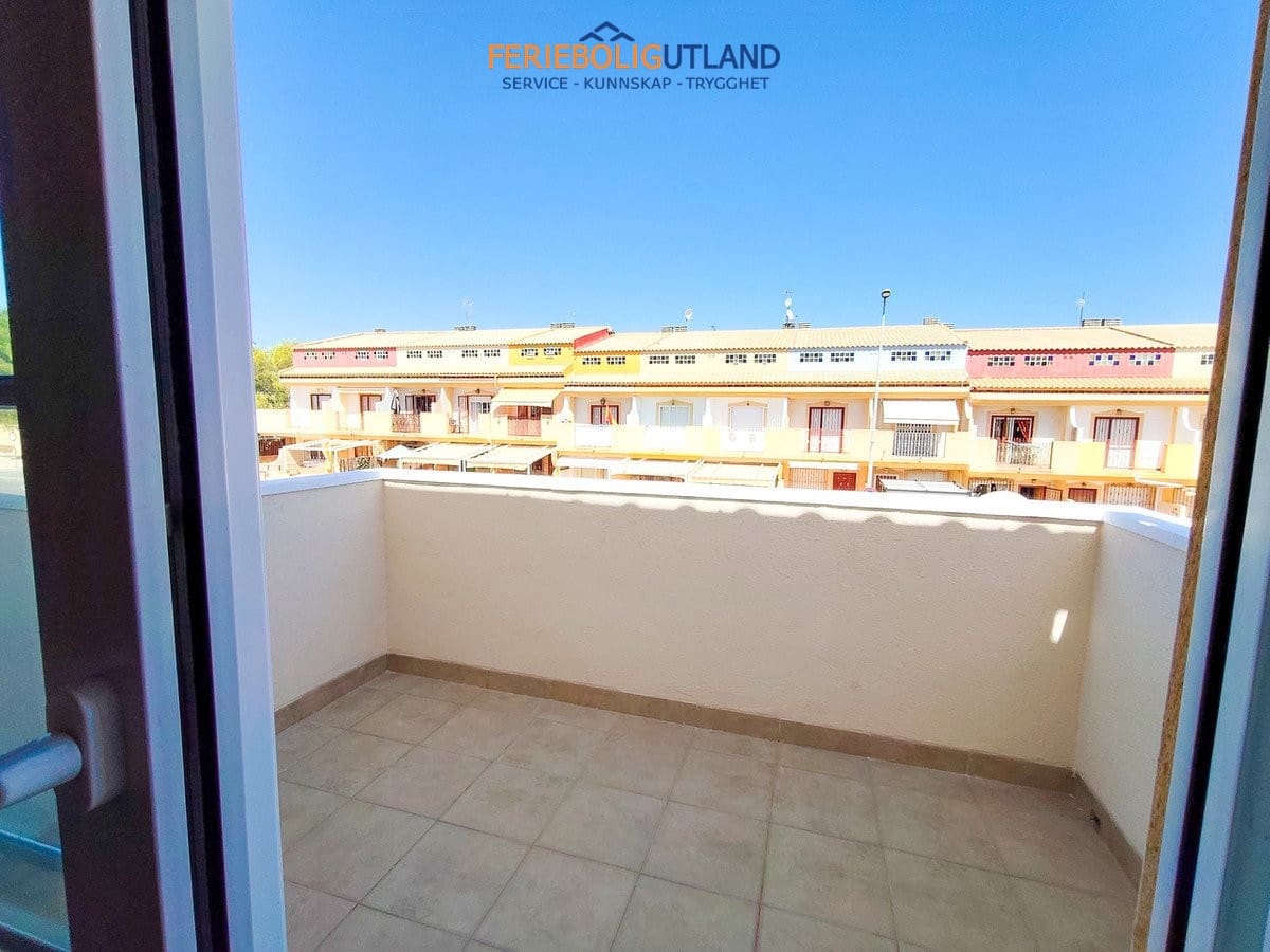 2 quarto Casa em Banda para venda em Playa Flamenca com piscina garagem - 229 900 € (Ref: 10076974)