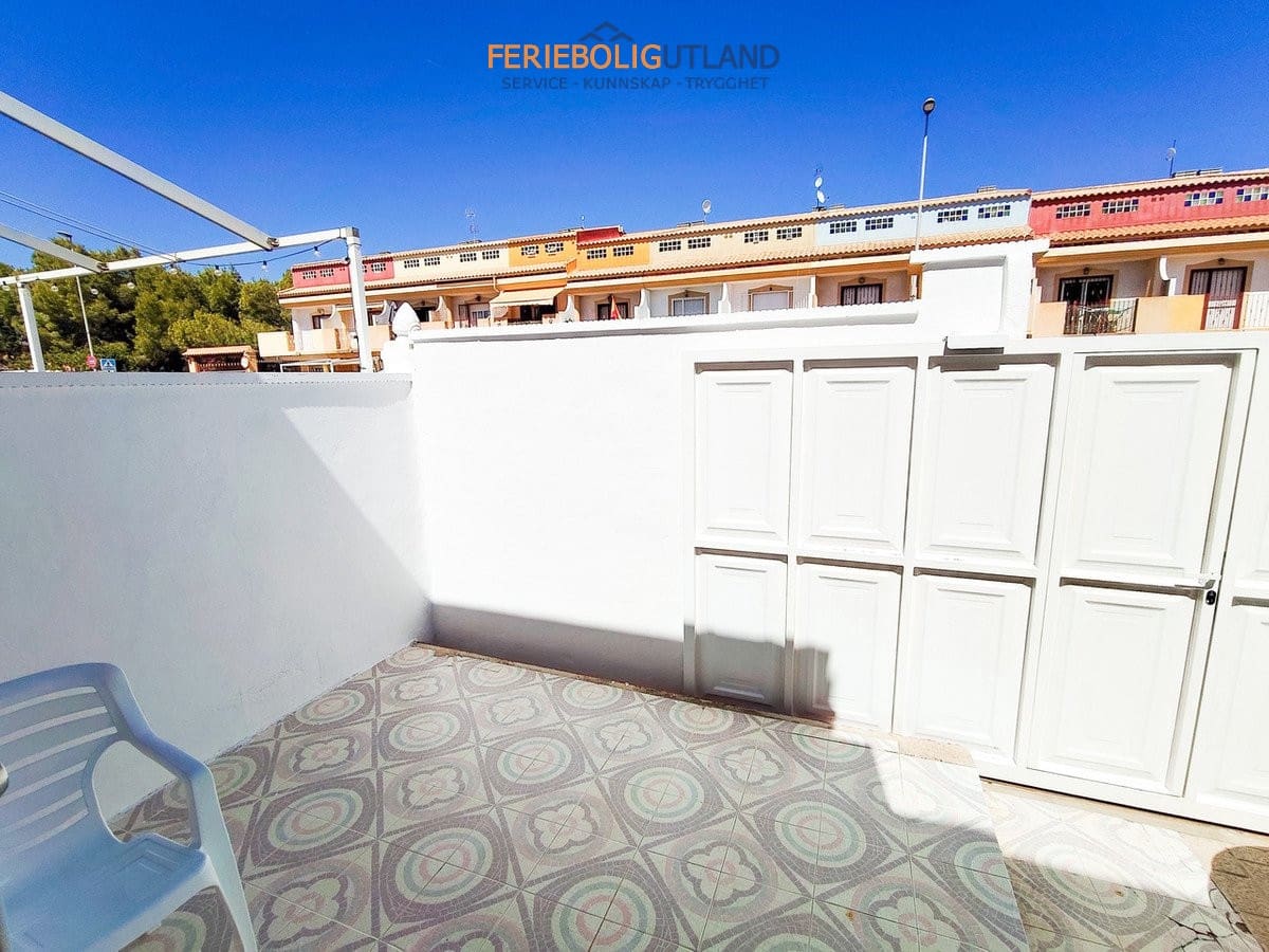 2 quarto Casa em Banda para venda em Playa Flamenca com piscina garagem - 229 900 € (Ref: 10076974)