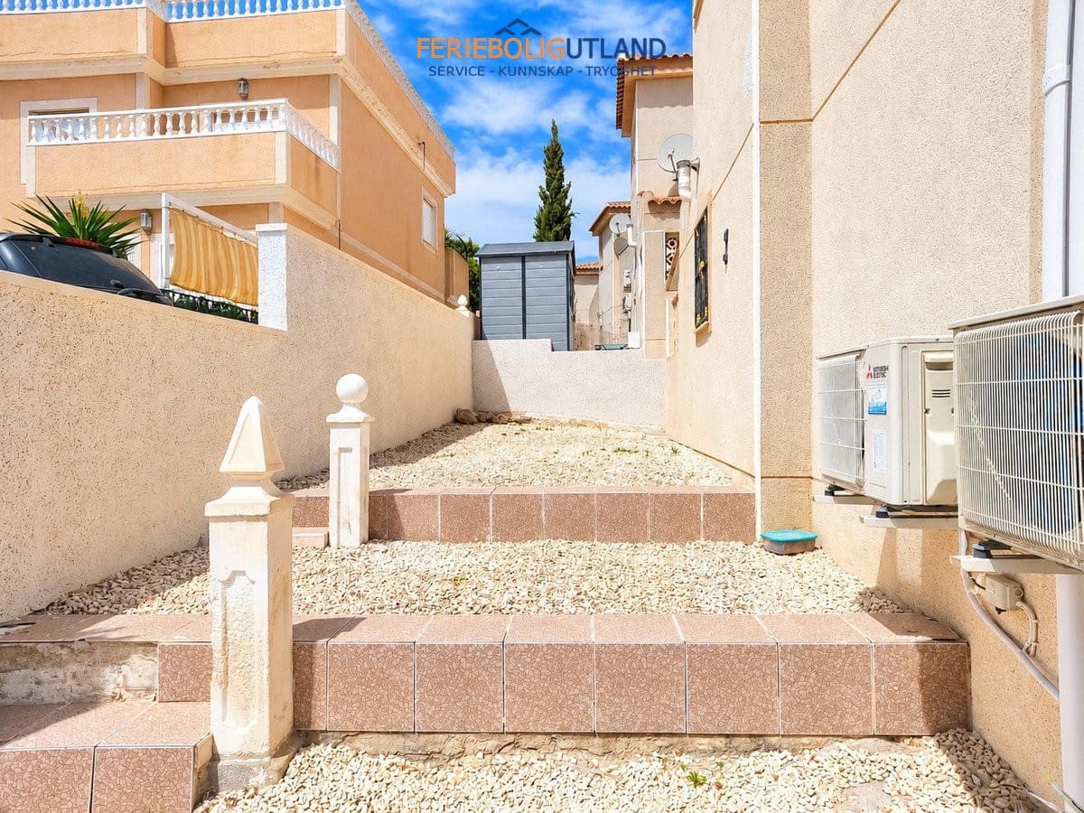 3 soverom Villa til salgs i Ciudad Quesada med svømmebasseng - € 295 000 (Ref: 10076975)