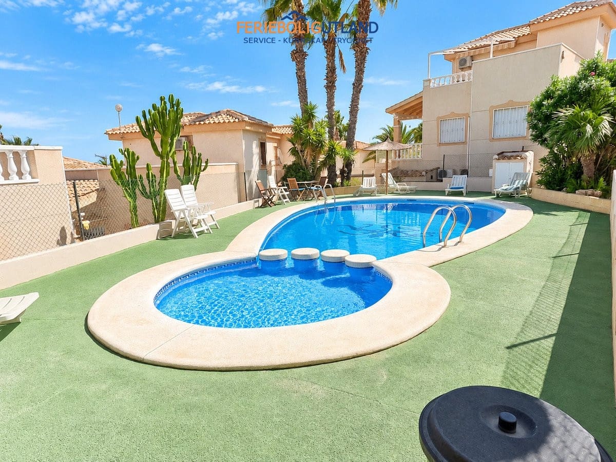 3 soverom Villa til salgs i Ciudad Quesada med svømmebasseng - € 295 000 (Ref: 10076975)