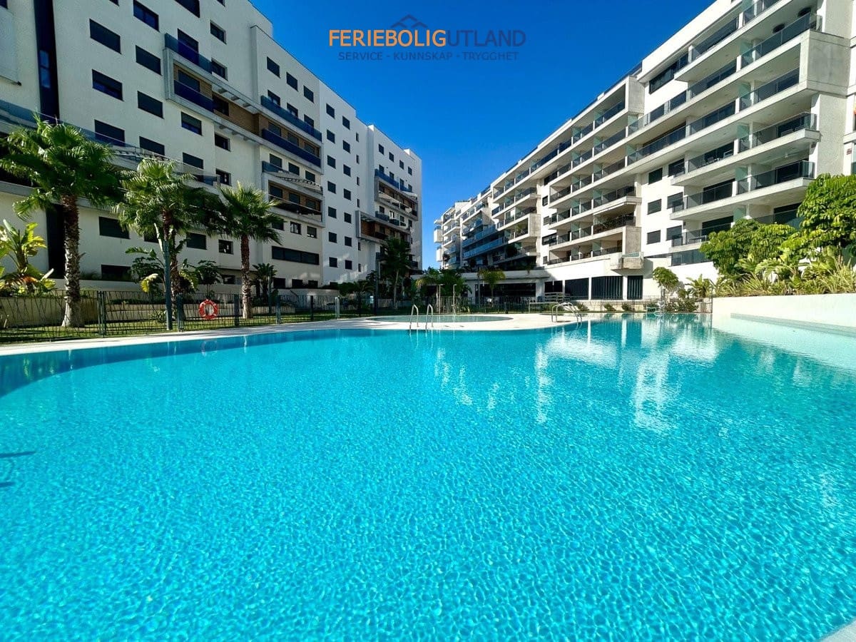 Apartamento de 2 habitaciones en Campoamor en venta con piscina garaje - 379.000 € (Ref: 10076976)