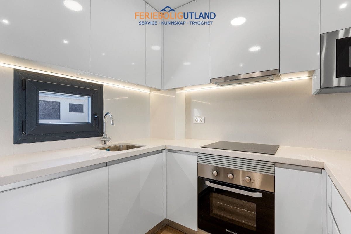 2 Zimmer Penthouse zu verkaufen in Los Balcones mit Pool Garage - 369.000 € (Ref: 10077028)
