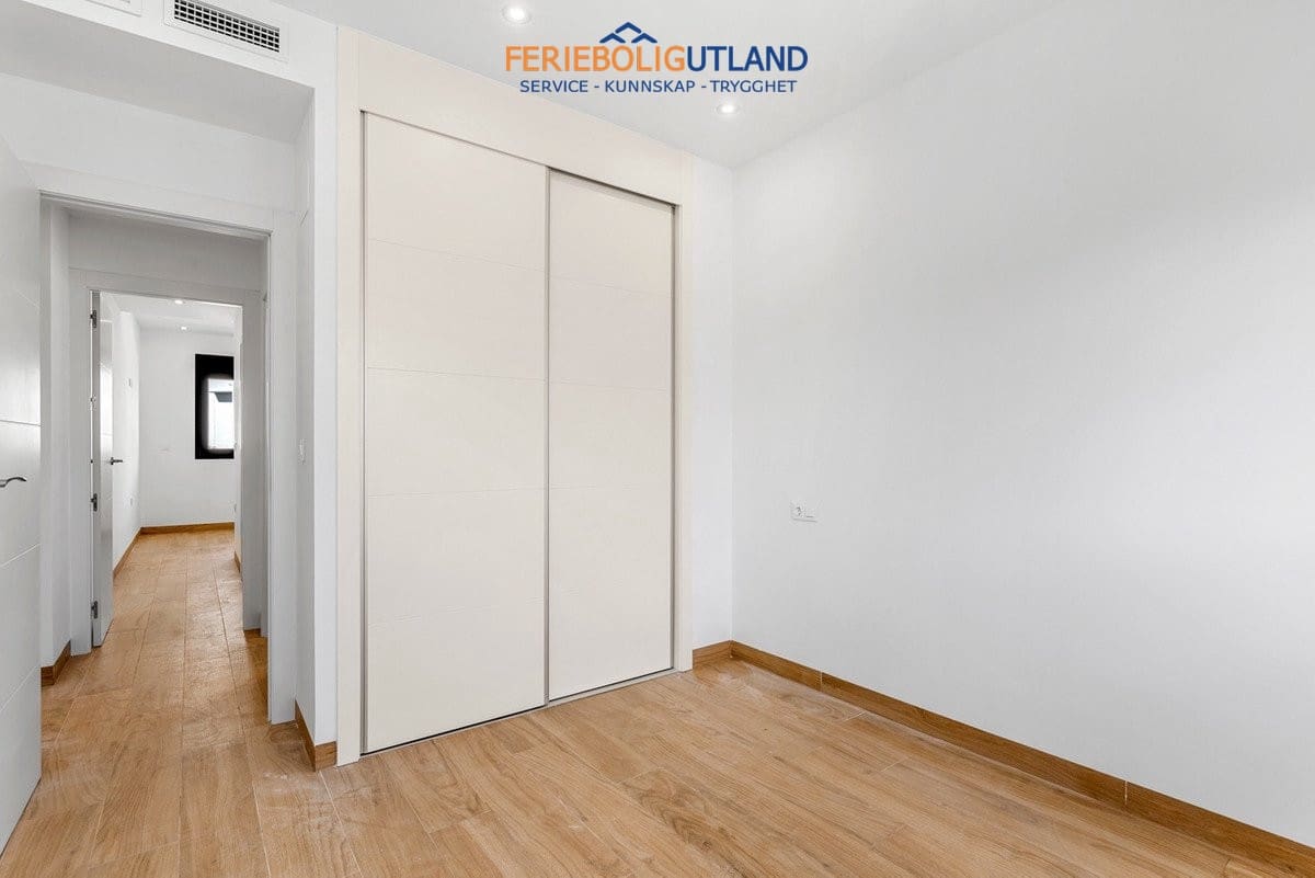 2 Zimmer Penthouse zu verkaufen in Los Balcones mit Pool Garage - 369.000 € (Ref: 10077028)