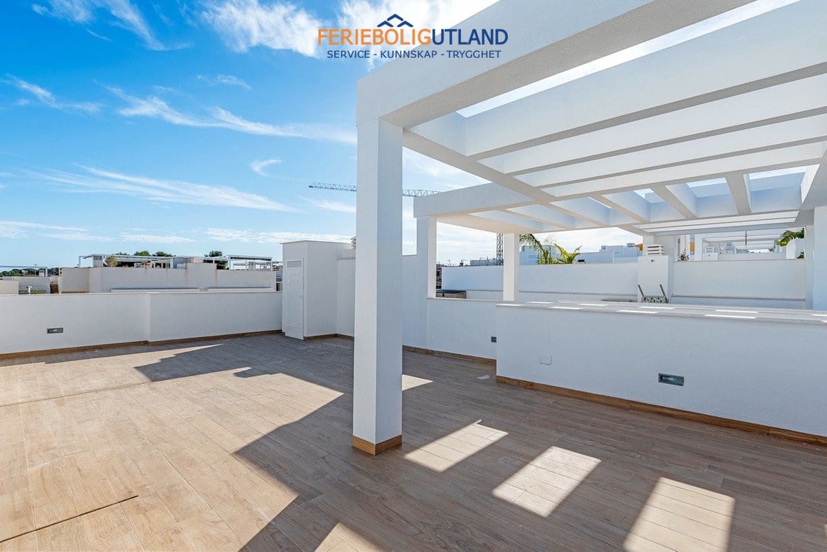 2 Zimmer Penthouse zu verkaufen in Los Balcones mit Pool Garage - 369.000 € (Ref: 10077028)
