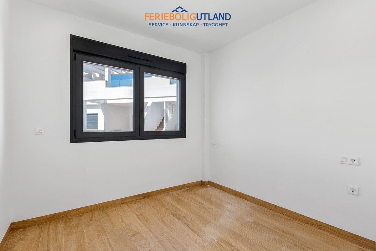 2 Zimmer Penthouse zu verkaufen in Los Balcones mit Pool Garage - 369.000 € (Ref: 10077028)