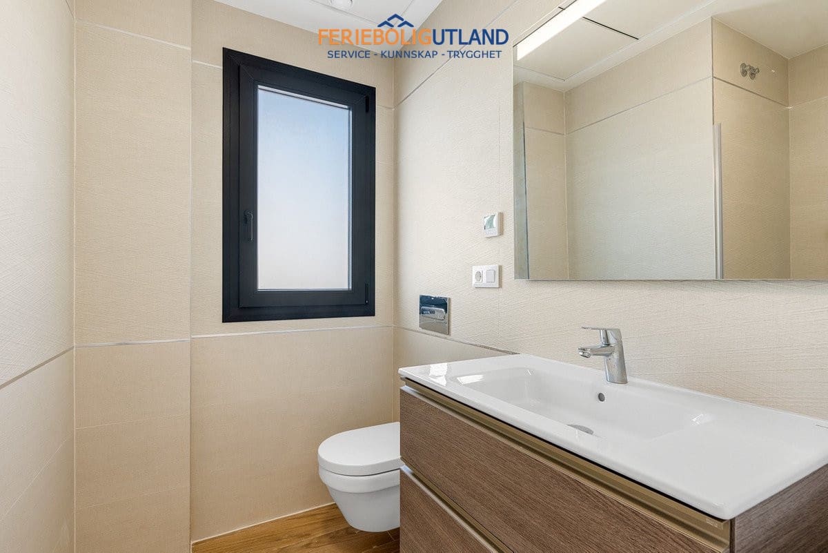 2 Zimmer Penthouse zu verkaufen in Los Balcones mit Pool Garage - 369.000 € (Ref: 10077028)