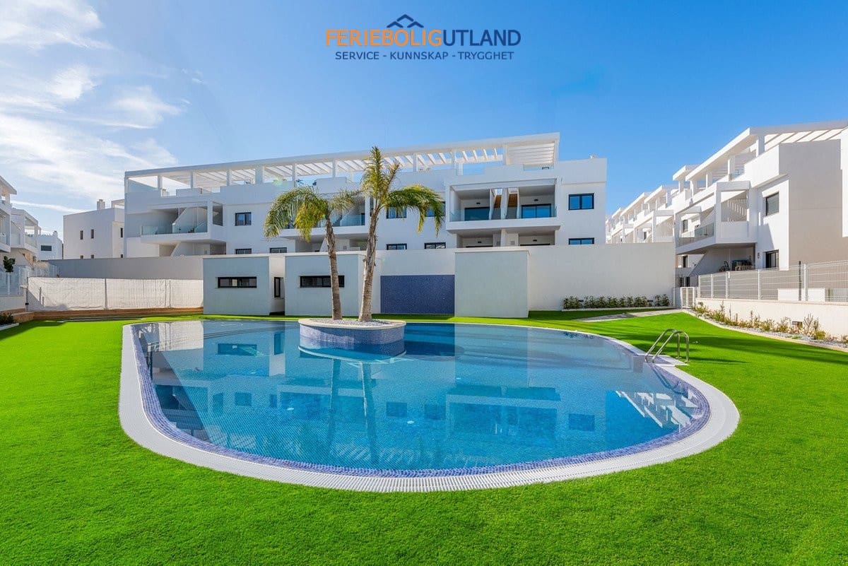2 Zimmer Penthouse zu verkaufen in Los Balcones mit Pool Garage - 369.000 € (Ref: 10077028)