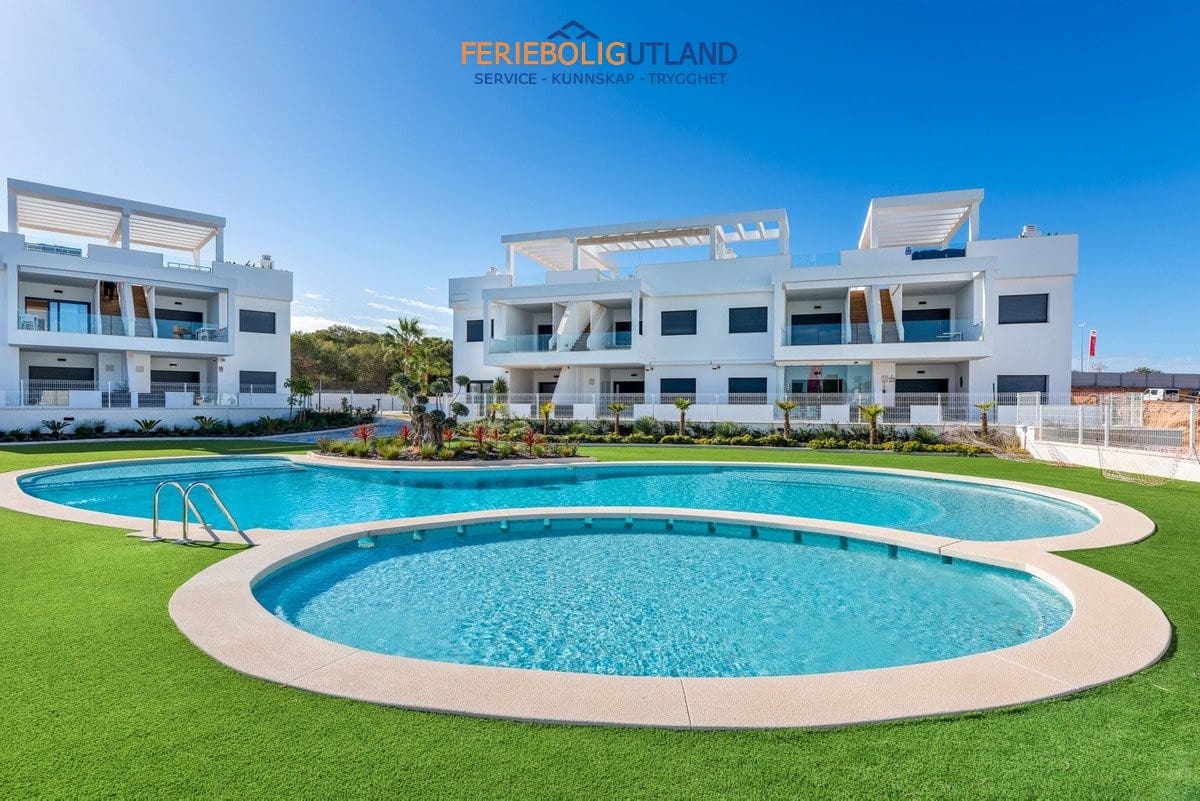 2 Zimmer Penthouse zu verkaufen in Los Balcones mit Pool Garage - 369.000 € (Ref: 10077028)