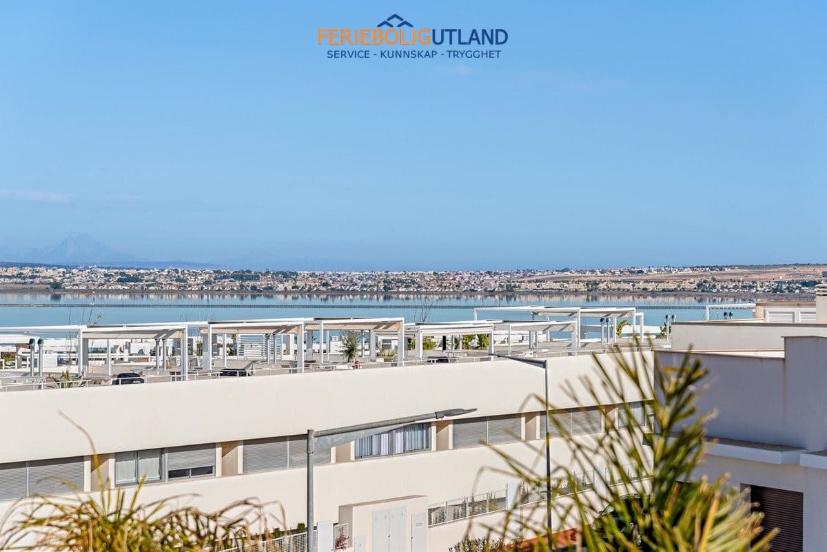 2 Zimmer Penthouse zu verkaufen in Los Balcones mit Pool Garage - 369.000 € (Ref: 10077028)