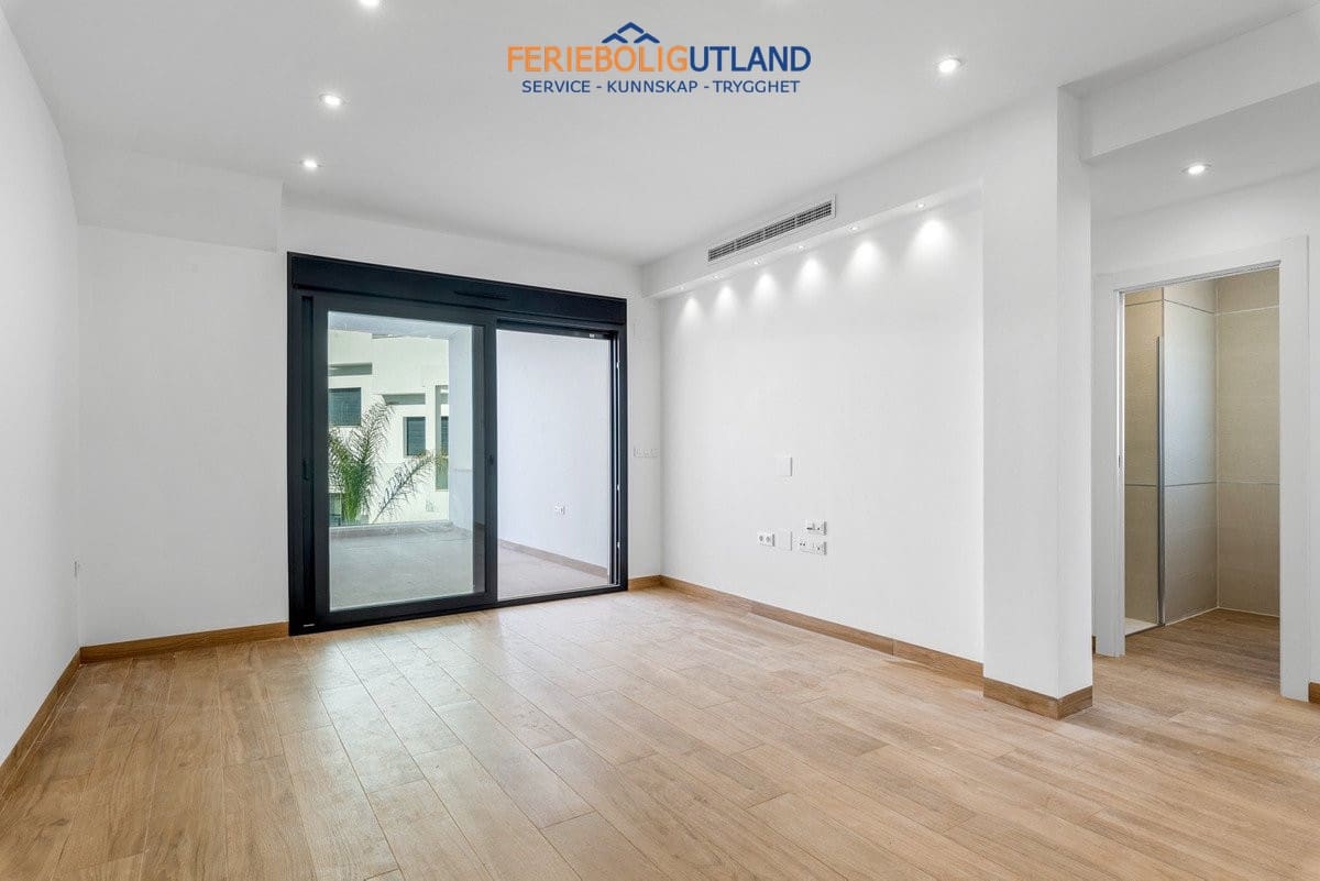 2 Zimmer Penthouse zu verkaufen in Los Balcones mit Pool Garage - 369.000 € (Ref: 10077028)