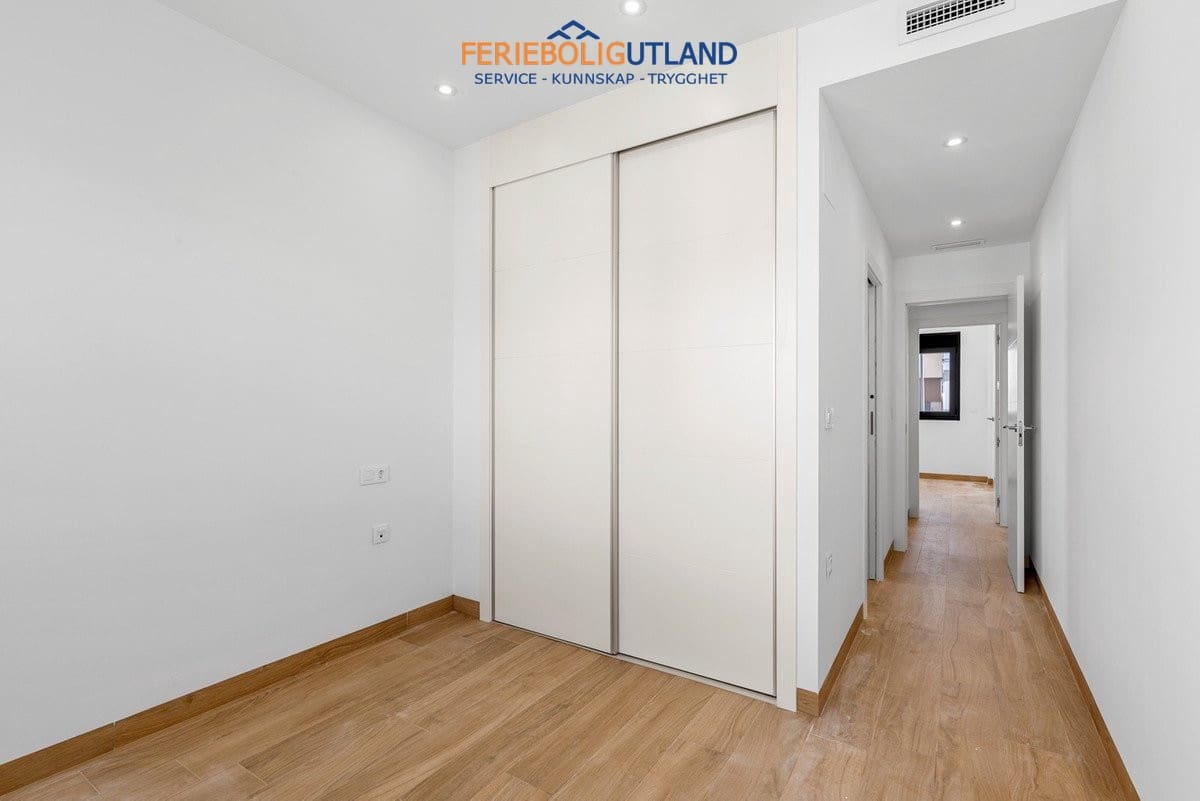 2 Zimmer Penthouse zu verkaufen in Los Balcones mit Pool Garage - 369.000 € (Ref: 10077028)