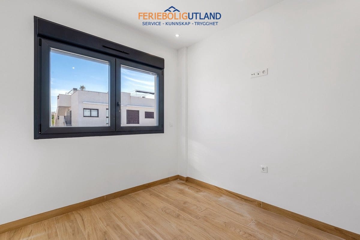 2 Zimmer Penthouse zu verkaufen in Los Balcones mit Pool Garage - 369.000 € (Ref: 10077028)