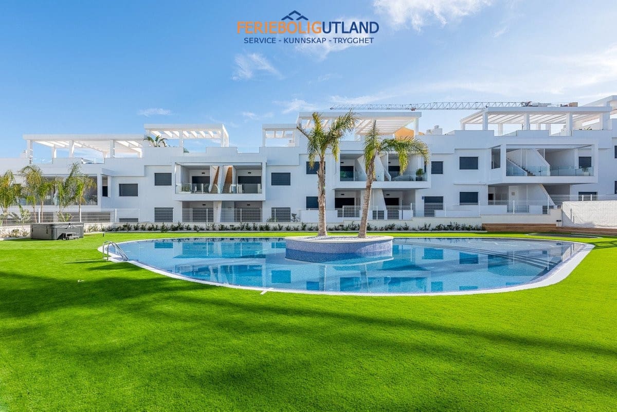2 Zimmer Penthouse zu verkaufen in Los Balcones mit Pool Garage - 369.000 € (Ref: 10077028)