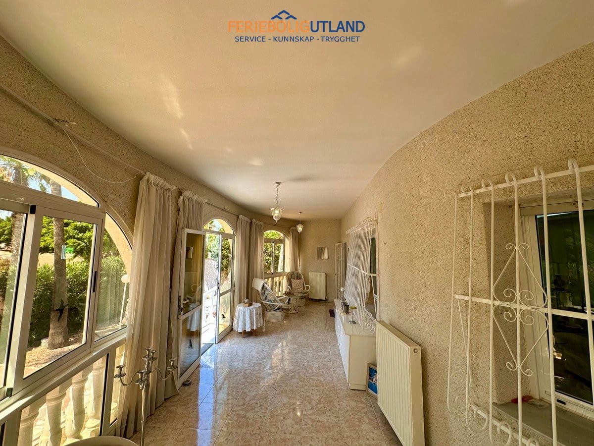 6 Zimmer Villa zu verkaufen in Ciudad Quesada mit Pool Garage - 845.000 € (Ref: 10077030)