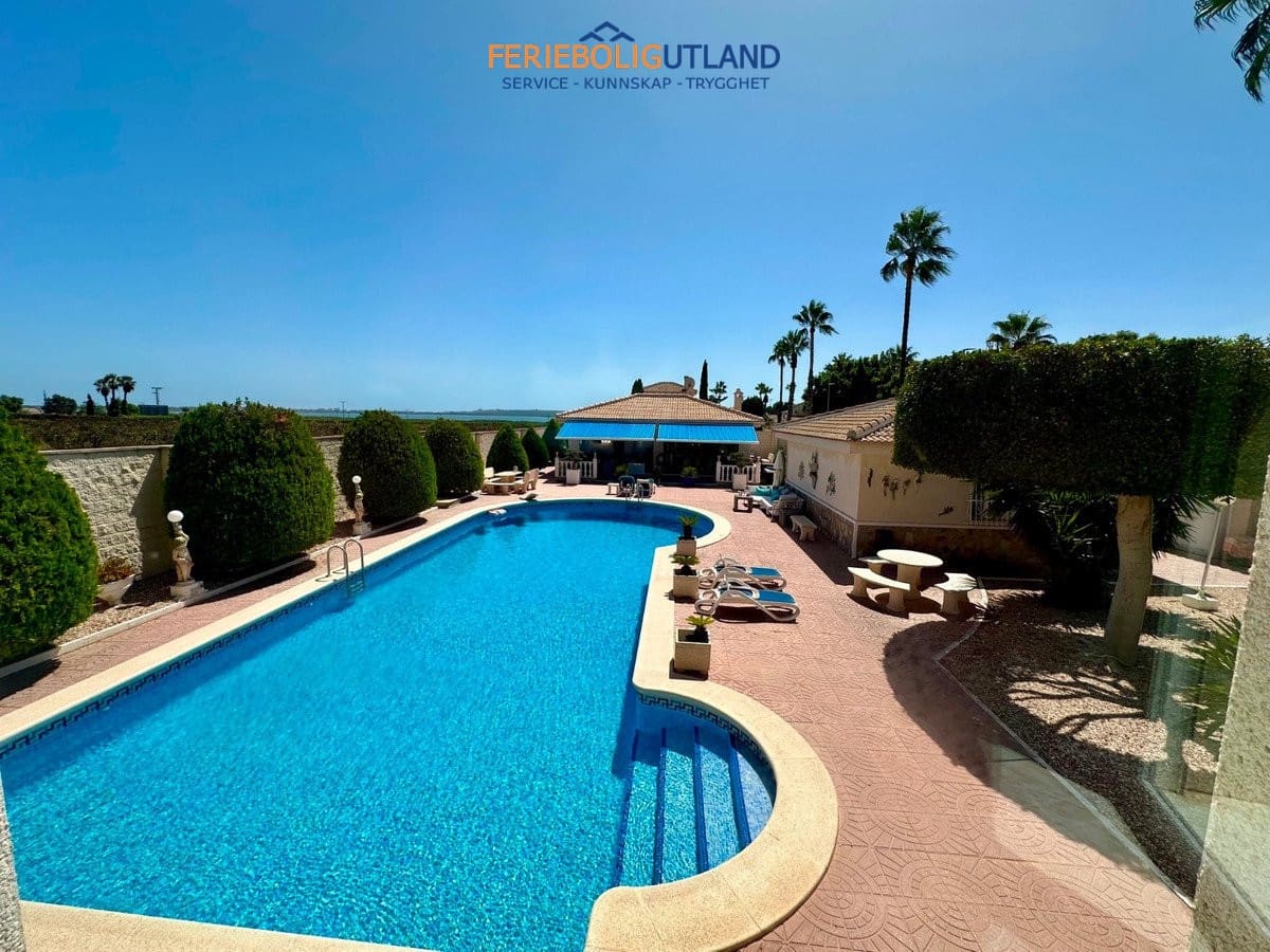 6 Zimmer Villa zu verkaufen in Ciudad Quesada mit Pool Garage - 845.000 € (Ref: 10077030)