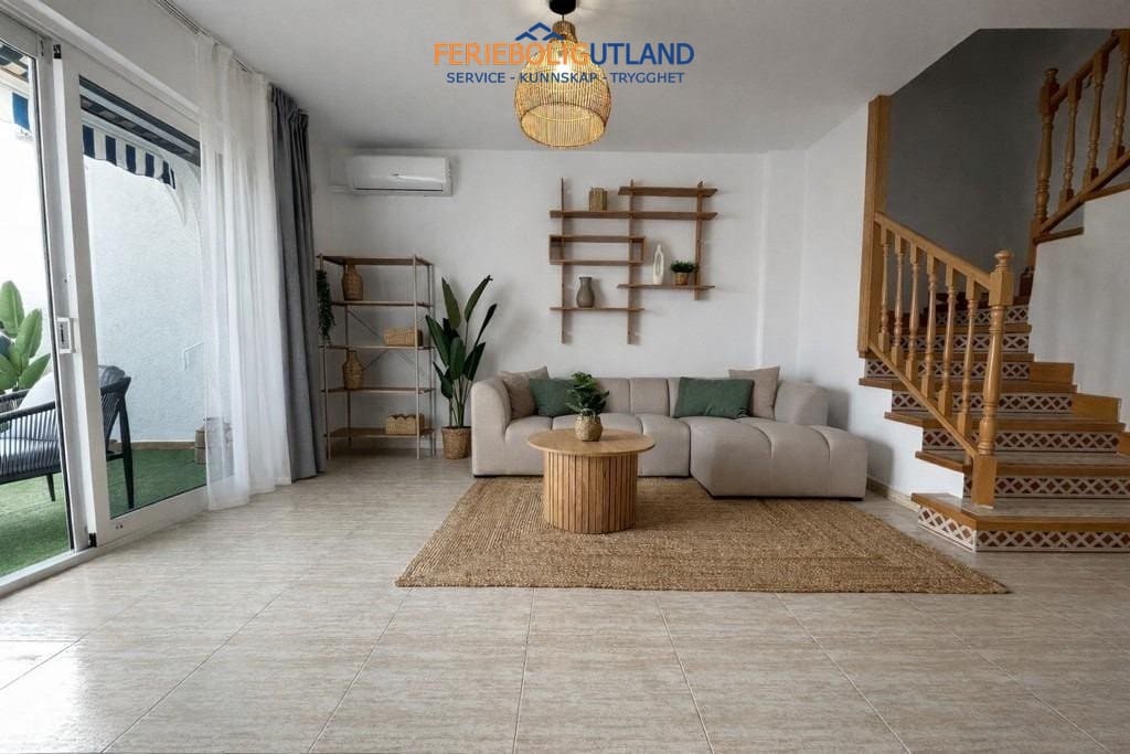3 soverom Hus til salgs i Campoamor med svømmebasseng - € 375 000 (Ref: 10077033)