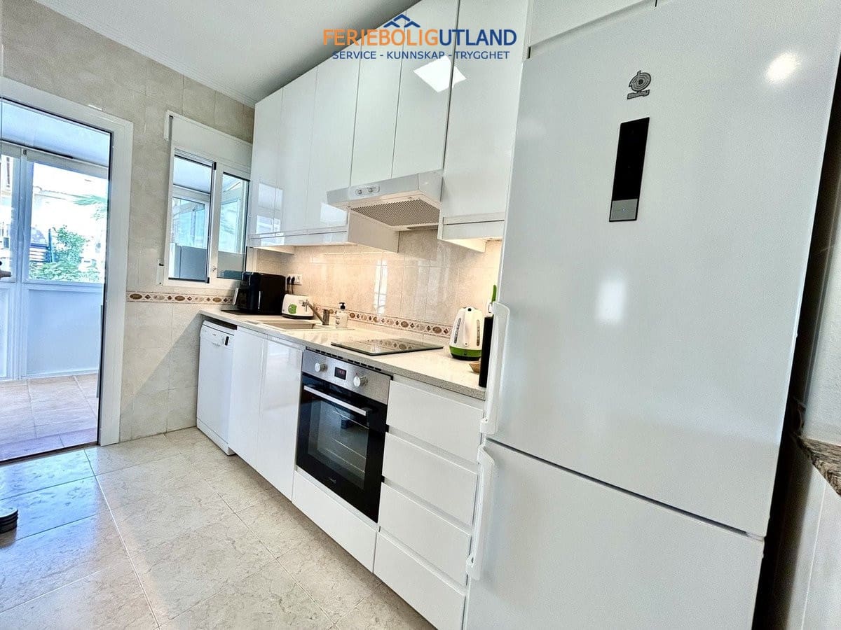 5 makuuhuone Huvila myytävänä paikassa Villamartin mukana uima-altaan 
autotalli - 269 000 € (Ref: 10077035)
