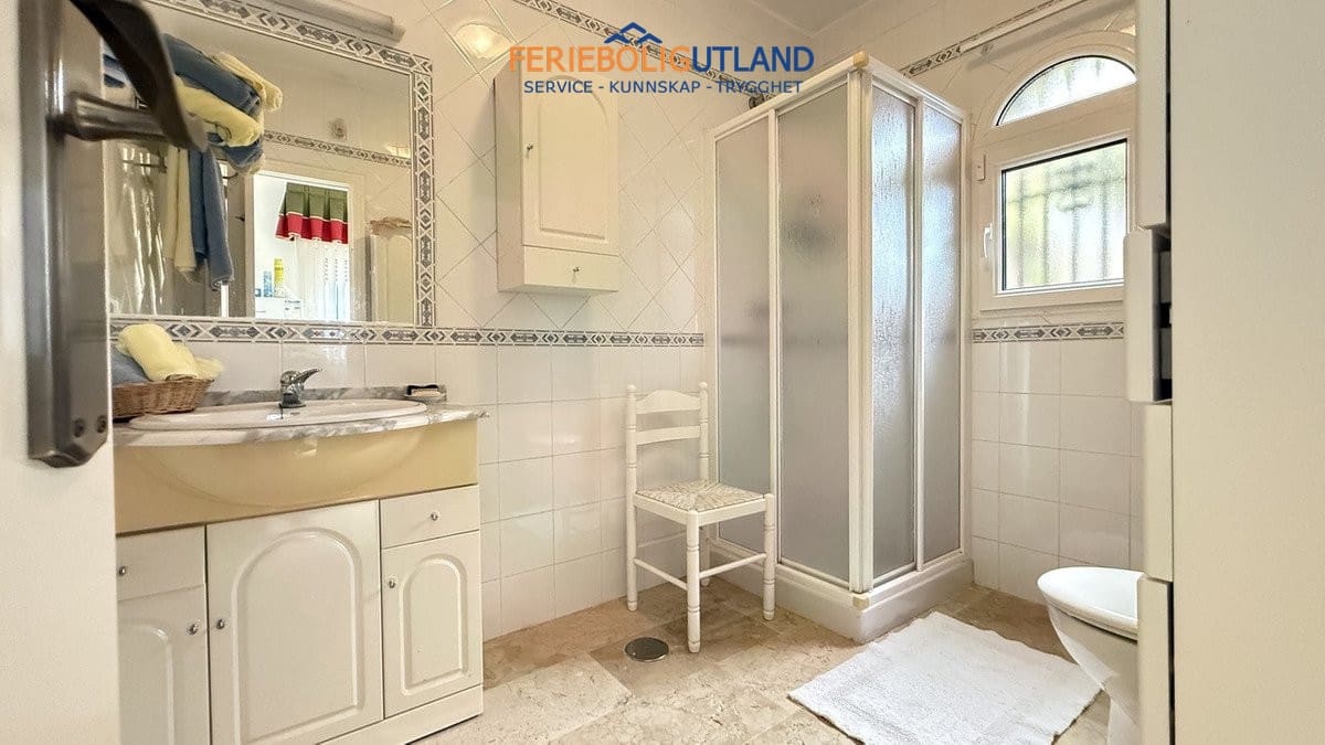 5 sypialnia Willa na sprzedaż w La Zenia z basenem garażem - 635 000 € (Ref: 10077038)