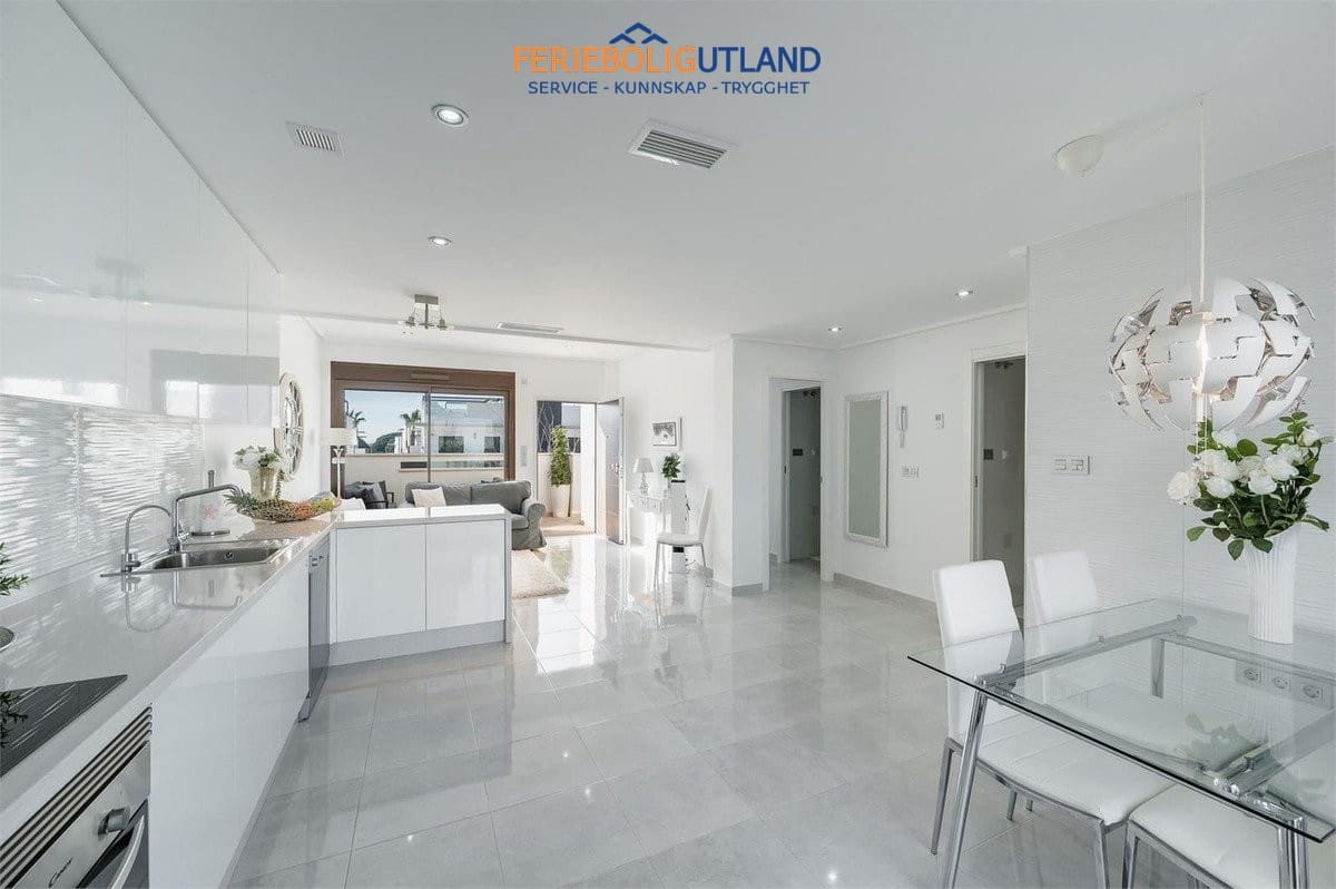 2 bedroom Penthouse for sale in Pilar de la Horadada with pool garage - € 349,000 (Ref: 10077039)