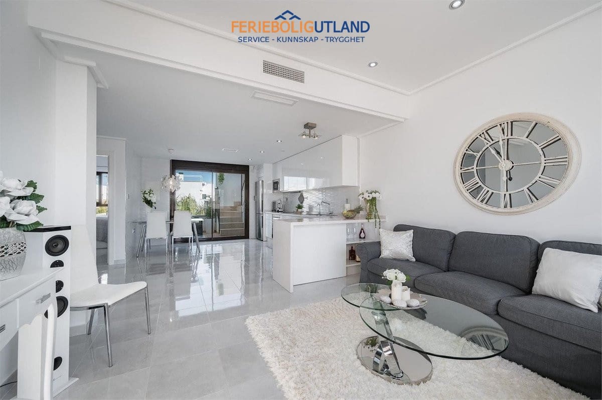 2 bedroom Penthouse for sale in Pilar de la Horadada with pool garage - € 349,000 (Ref: 10077039)