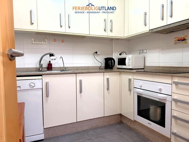2 soveværelse Lejlighed til salg i Puerto Deportivo, Torrevieja - € 135.000 (Ref: 10078778)