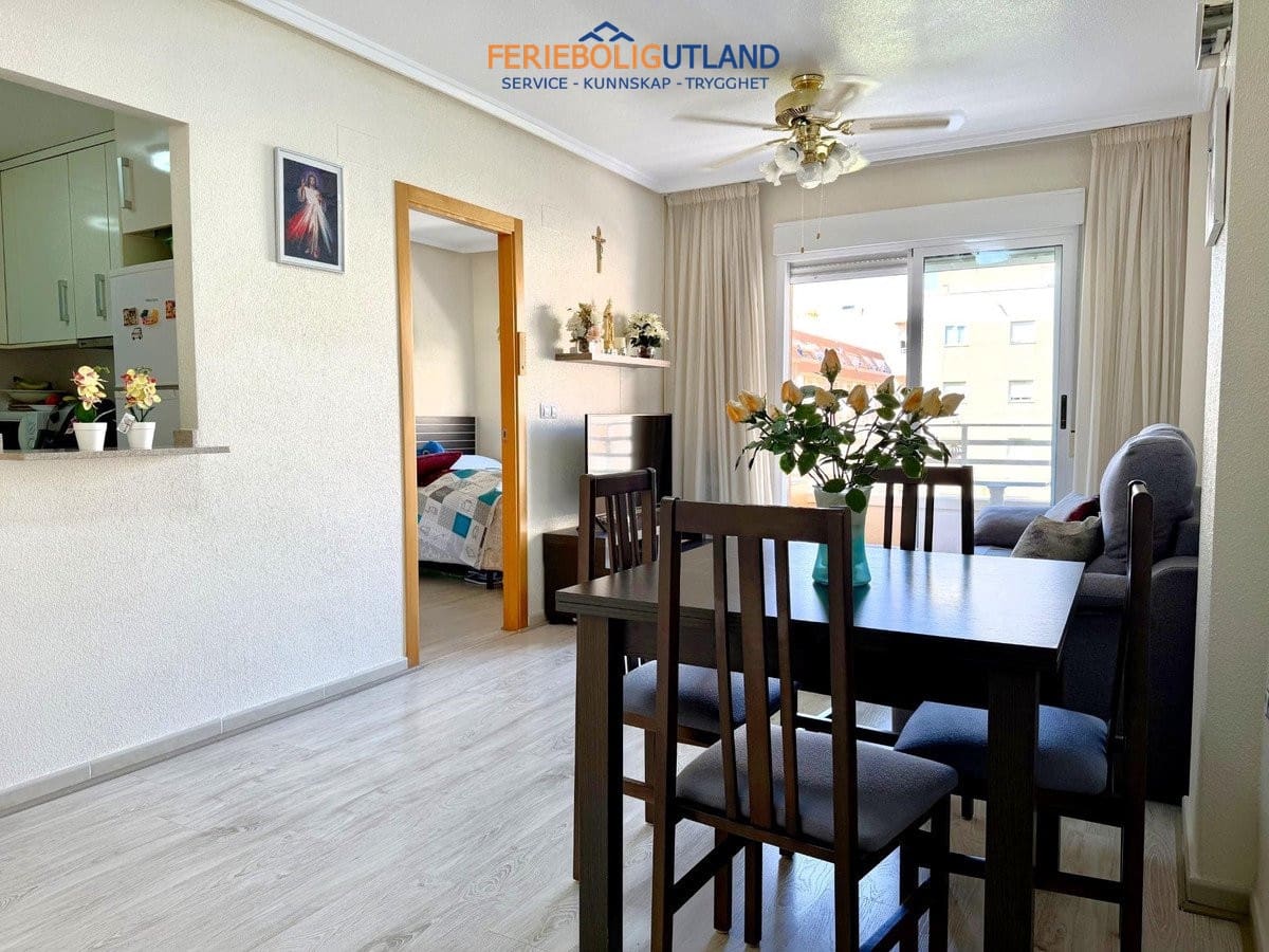 2 soveværelse Lejlighed til salg i Torrevieja - € 135.000 (Ref: 10078778)