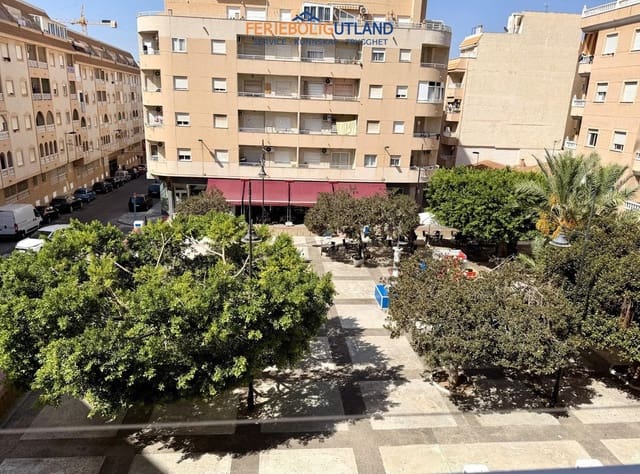 2 soveværelse Lejlighed til salg i Puerto Deportivo, Torrevieja - € 135.000 (Ref: 10078778)