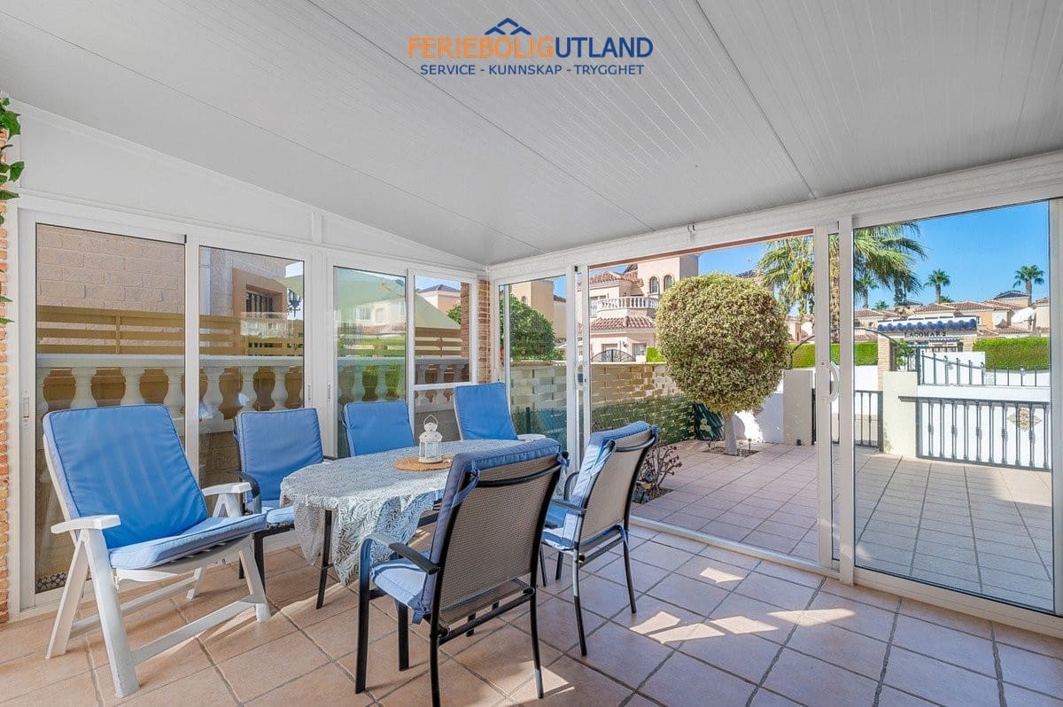 3 soveværelse Villa til salg i El Raso med swimmingpool garage - € 290.000 (Ref: 10078780)