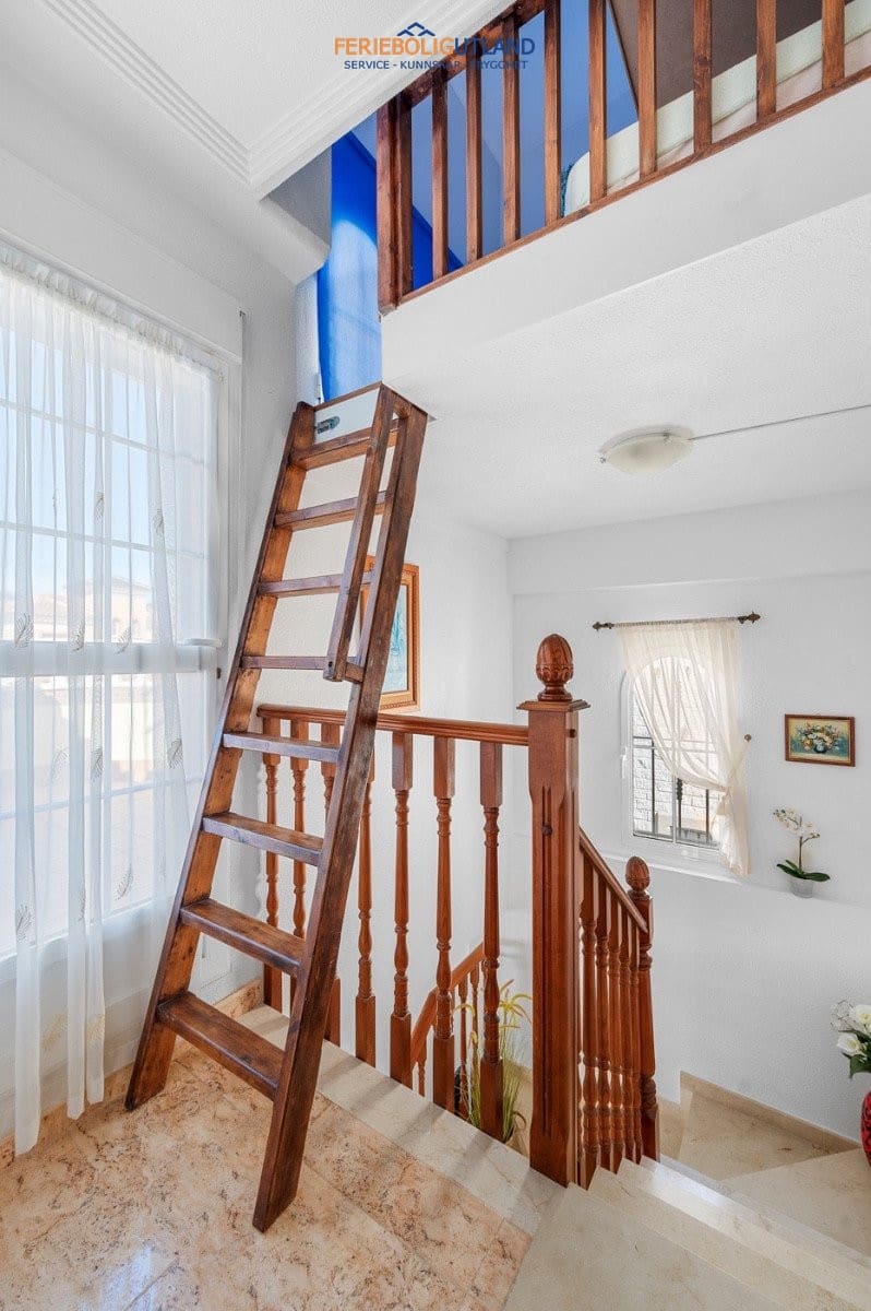 3 soveværelse Villa til salg i El Raso med swimmingpool garage - € 290.000 (Ref: 10078780)