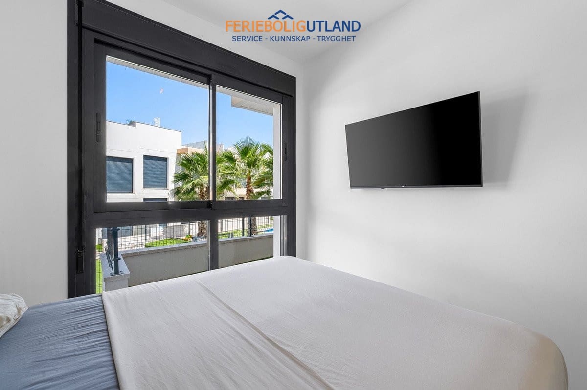 2 bedroom Apartment for sale in Villamartin with pool garage - € 279,000 (Ref: 10078781)