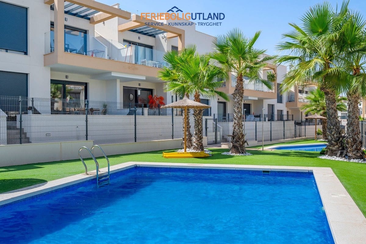 2 bedroom Apartment for sale in Villamartin with pool garage - € 279,000 (Ref: 10078781)