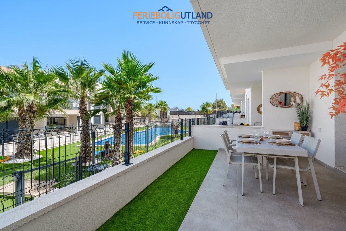 2 bedroom Apartment for sale in Villamartin with pool garage - € 279,000 (Ref: 10078781)