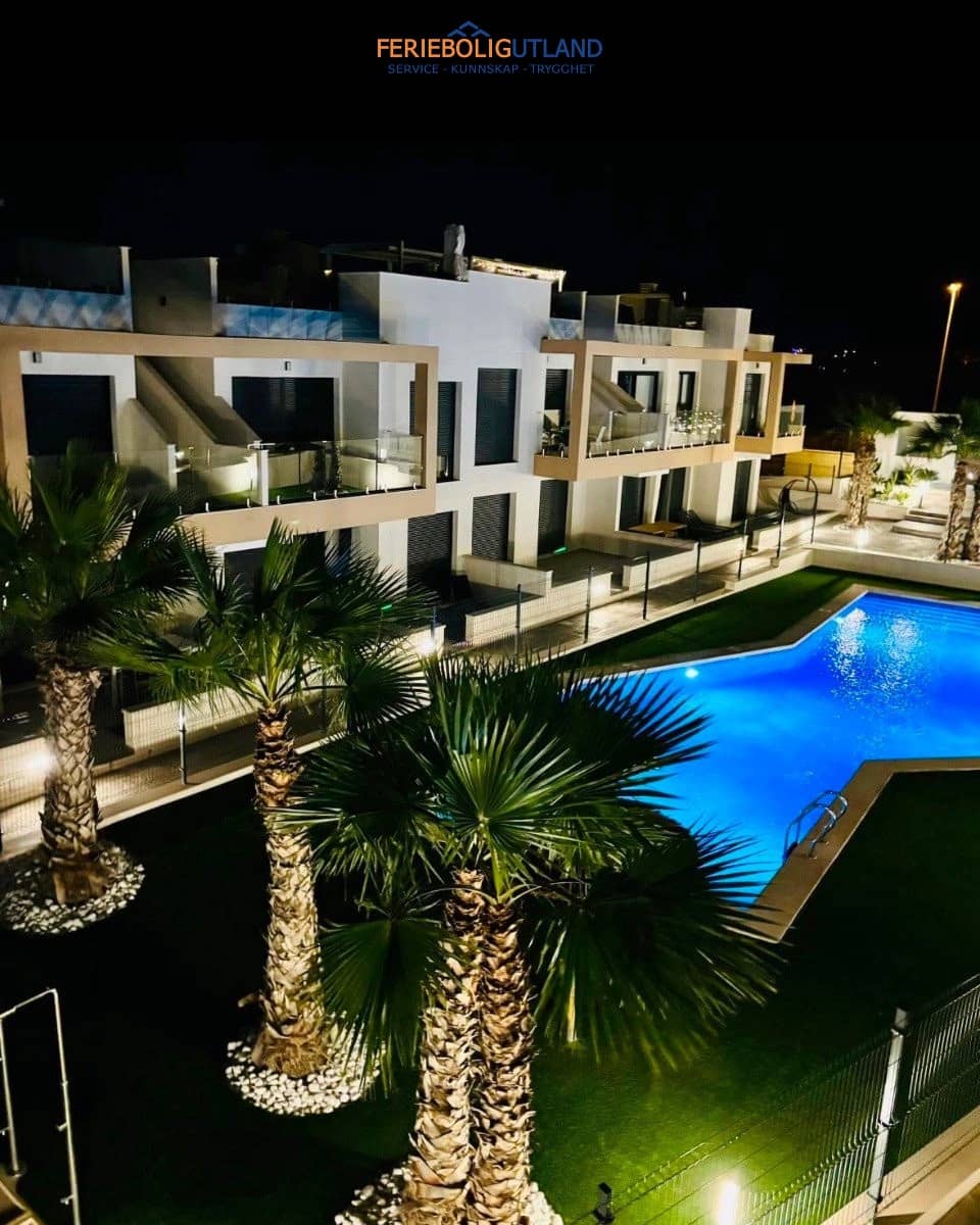 2 bedroom Apartment for sale in Villamartin with pool garage - € 279,000 (Ref: 10078781)