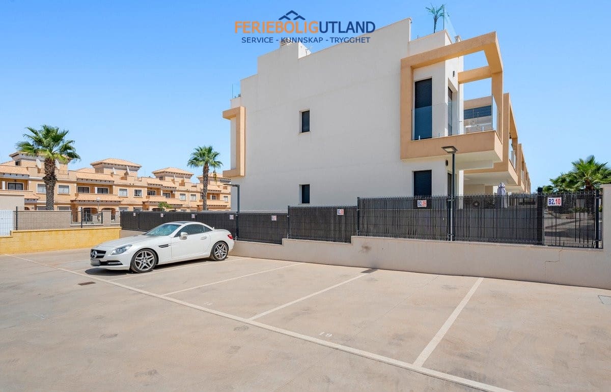 2 bedroom Apartment for sale in Villamartin with pool garage - € 279,000 (Ref: 10078781)