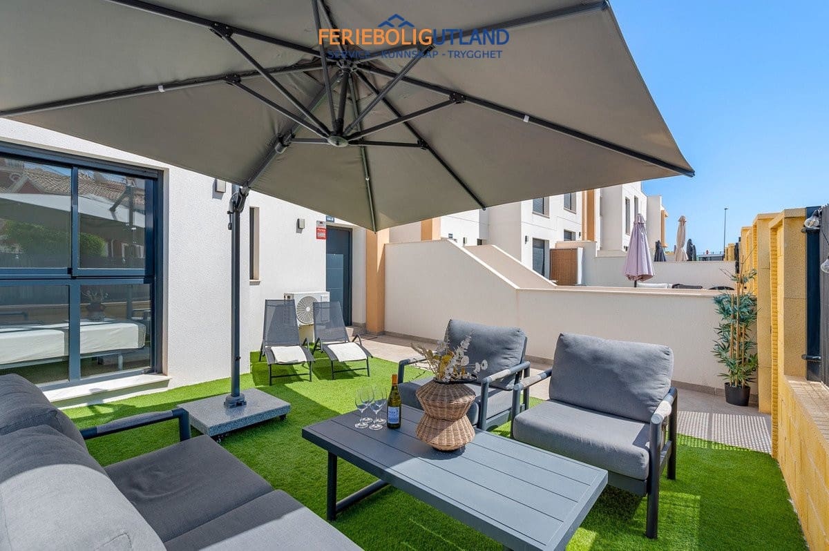 2 bedroom Apartment for sale in Villamartin with pool garage - € 279,000 (Ref: 10078781)