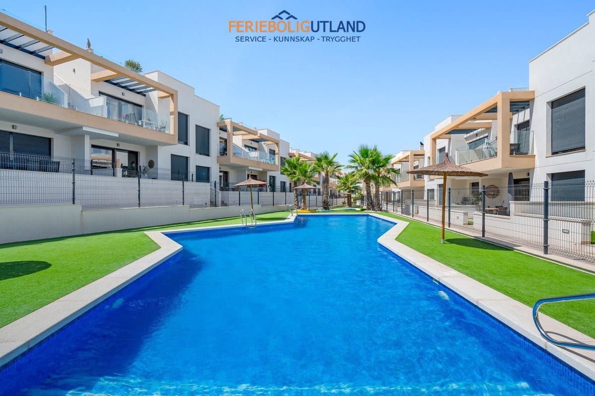 2 bedroom Apartment for sale in Villamartin with pool garage - € 279,000 (Ref: 10078781)