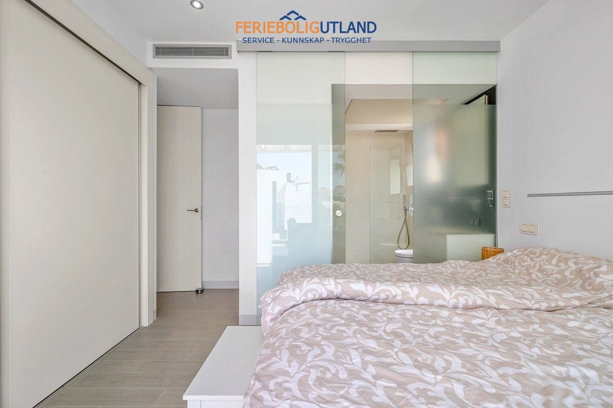 3 slaapkamer Villa te koop in Villamartin met zwembad garage - € 429.000 (Ref: 10078782)