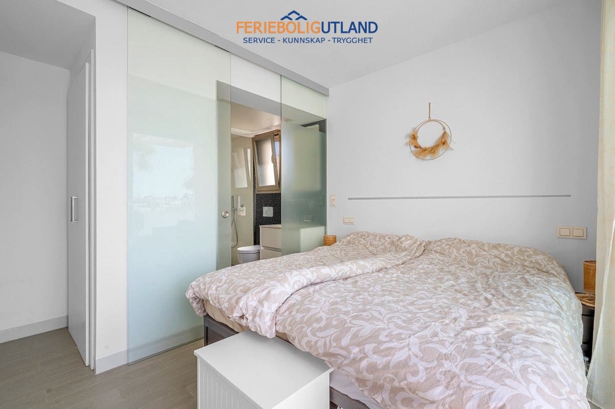 3 slaapkamer Villa te koop in Villamartin met zwembad garage - € 429.000 (Ref: 10078782)