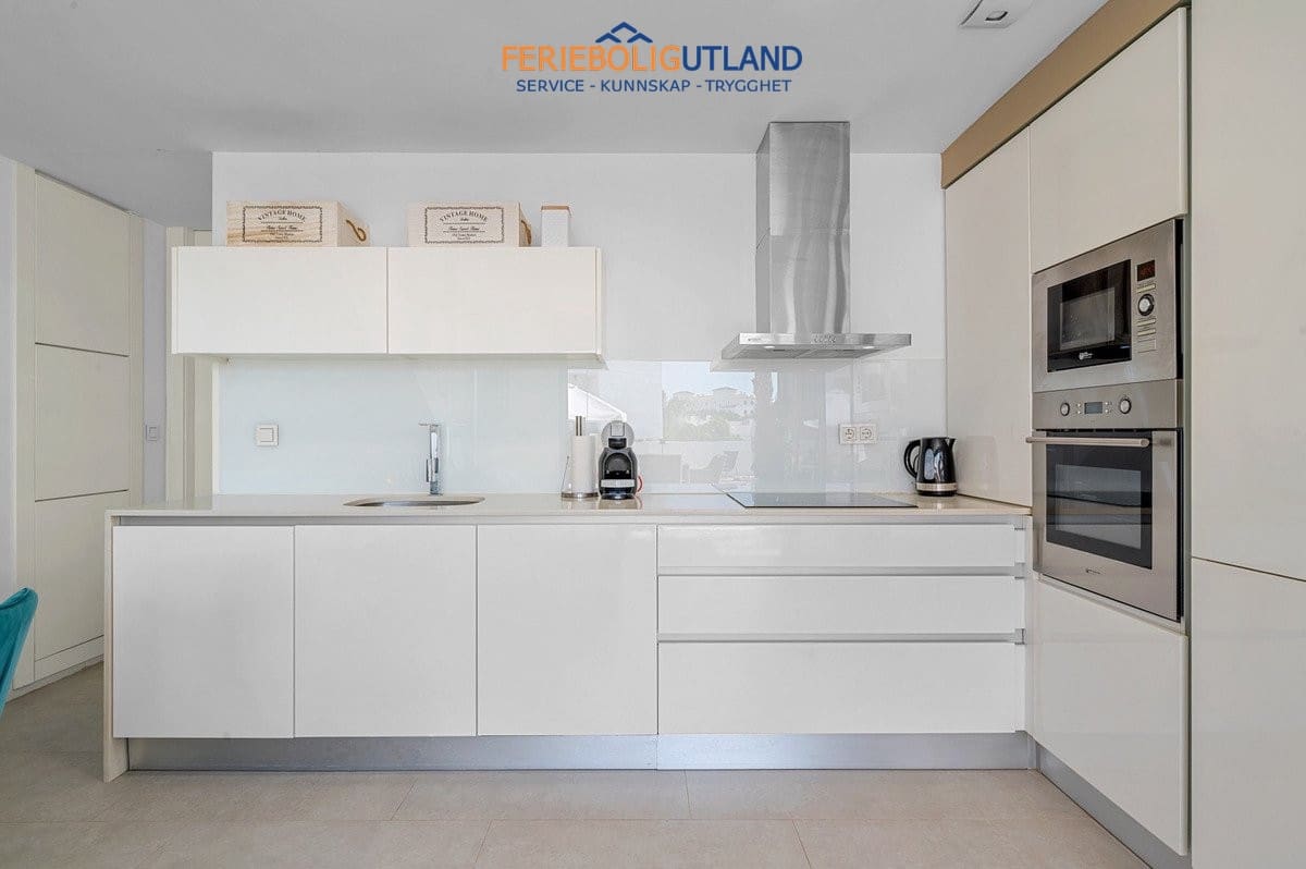 3 slaapkamer Villa te koop in Villamartin met zwembad garage - € 429.000 (Ref: 10078782)
