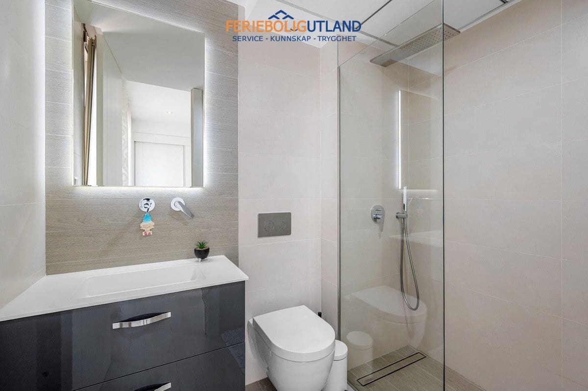 3 slaapkamer Villa te koop in Villamartin met zwembad garage - € 429.000 (Ref: 10078782)