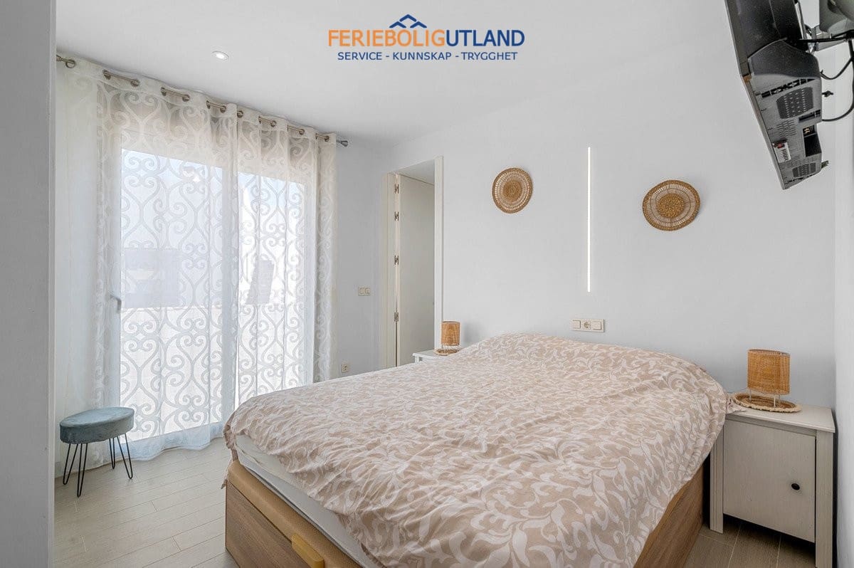 3 slaapkamer Villa te koop in Villamartin met zwembad garage - € 429.000 (Ref: 10078782)