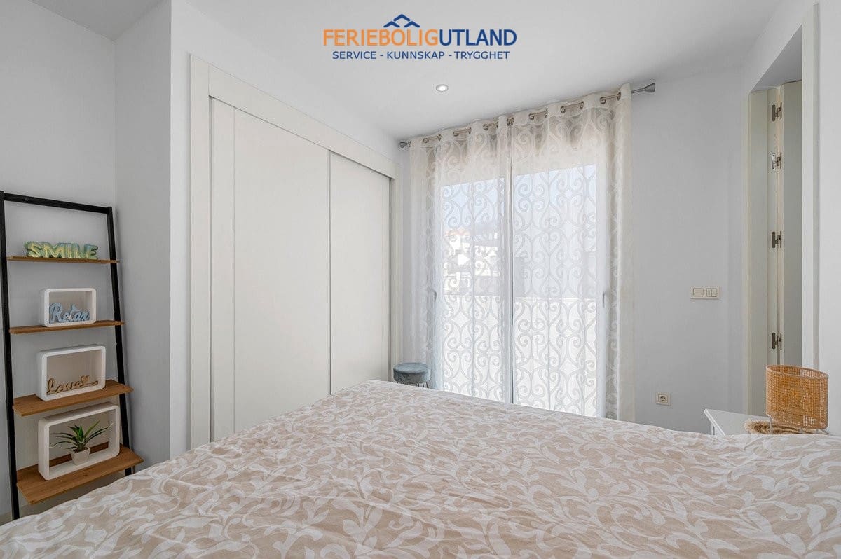 3 slaapkamer Villa te koop in Villamartin met zwembad garage - € 429.000 (Ref: 10078782)
