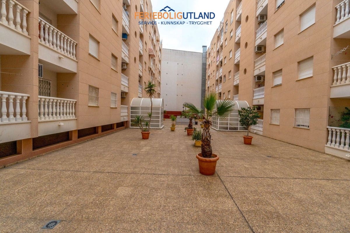 2 Zimmer Apartment zu verkaufen in Torrevieja mit Pool - 139.000 € (Ref: 10078785)