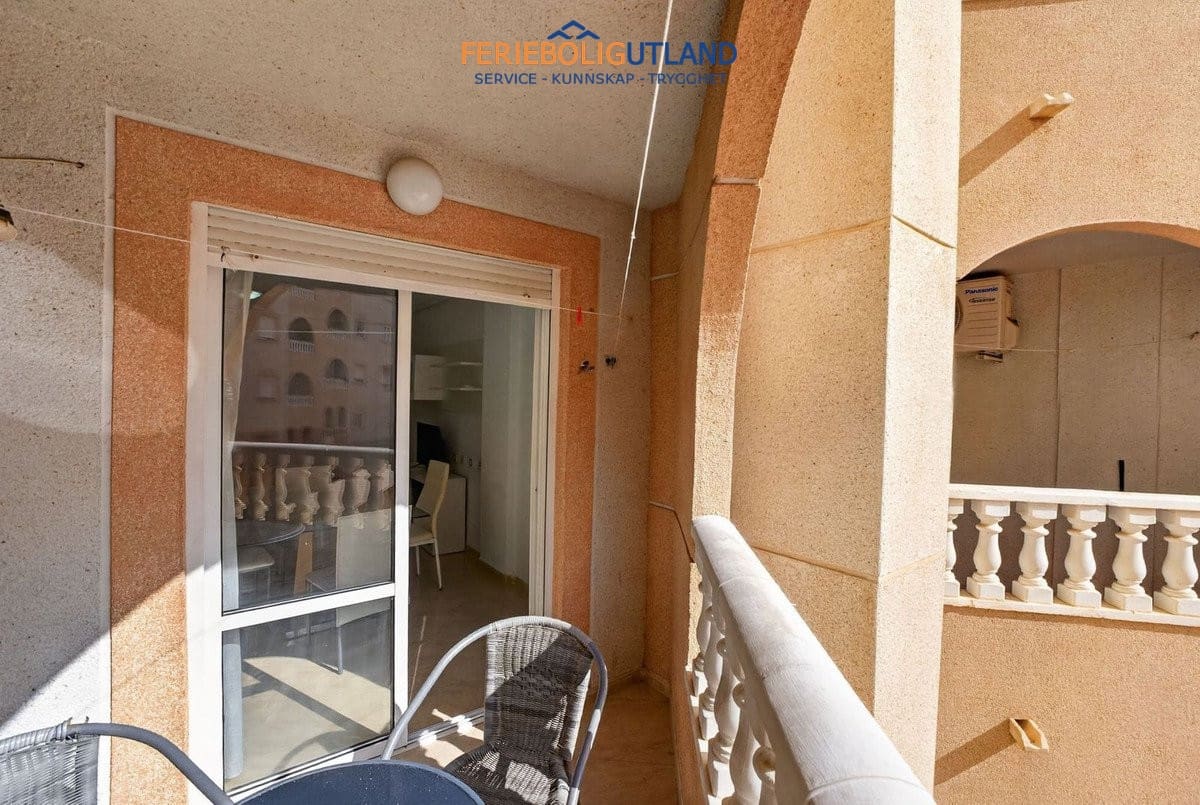 2 Zimmer Apartment zu verkaufen in Torrevieja mit Pool - 139.000 € (Ref: 10078785)