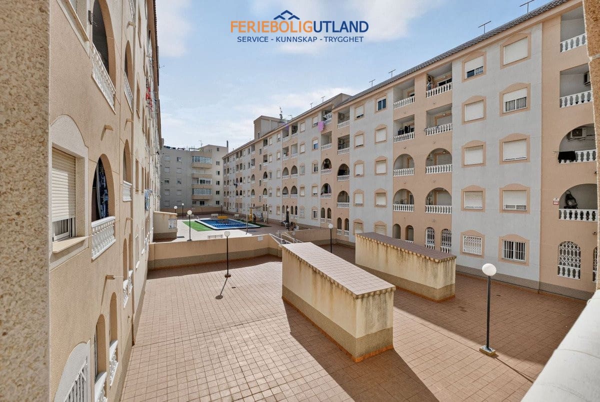 2 Zimmer Apartment zu verkaufen in Torrevieja mit Pool - 139.000 € (Ref: 10078785)