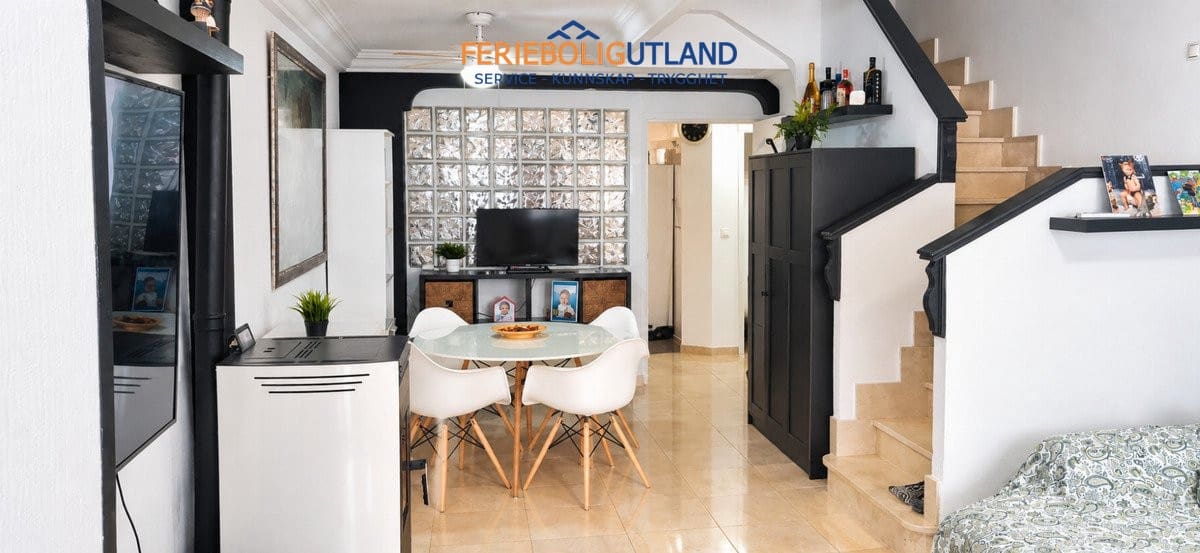 4 bedroom Townhouse for sale in Almoradi with pool garage - € 230,000 (Ref: 10078787)
