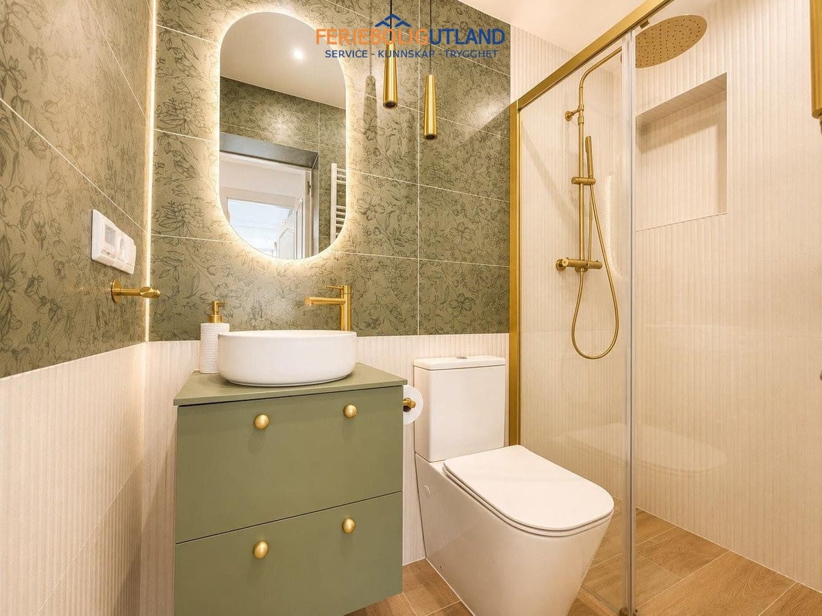 Pareado de 4 habitaciones en Orihuela Costa en venta con piscina garaje - 749.000 € (Ref: 10078999)