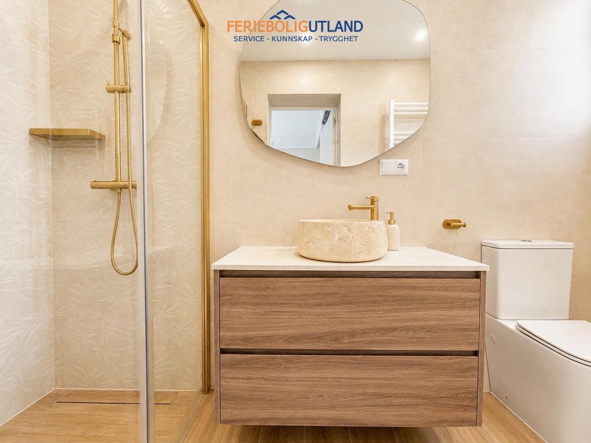 Pareado de 4 habitaciones en Orihuela Costa en venta con piscina garaje - 749.000 € (Ref: 10078999)