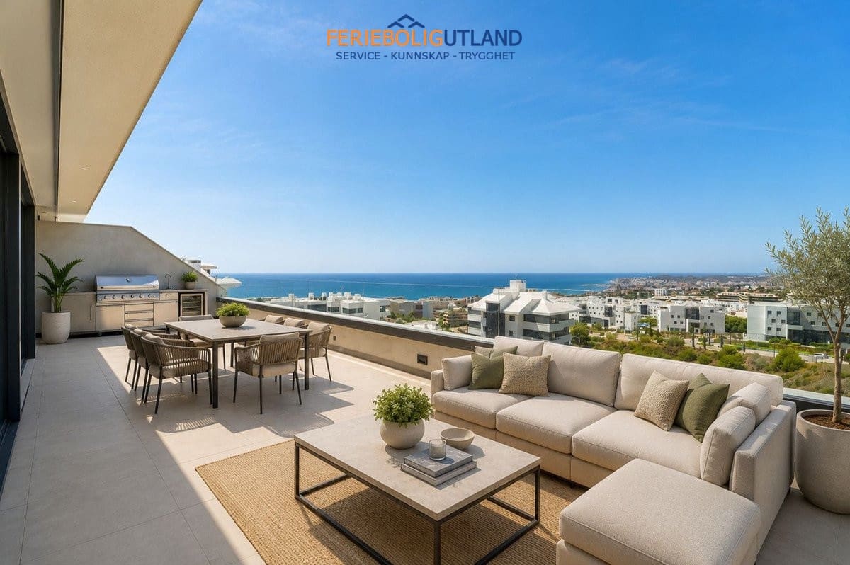 3 soveværelse Penthouse til salg i Fuengirola med swimmingpool garage - € 1.225.000 (Ref: 10079000)