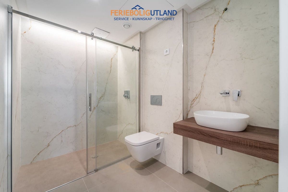 3 soveværelse Penthouse til salg i Fuengirola med swimmingpool garage - € 1.225.000 (Ref: 10079000)